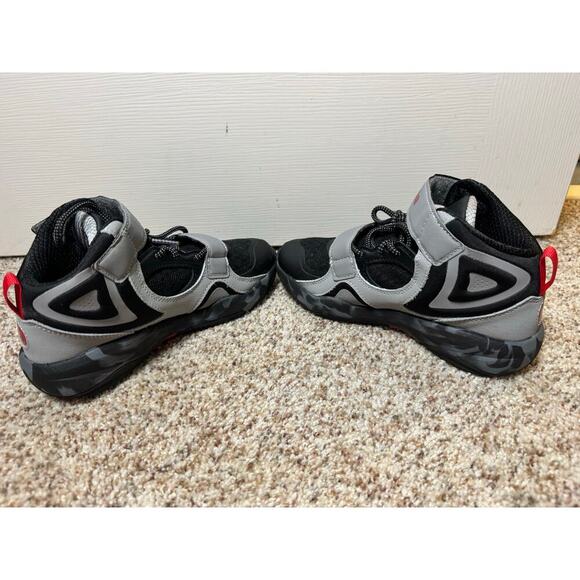 SHAQ, Gray, Youth 3/34 - Picture 7 of 11